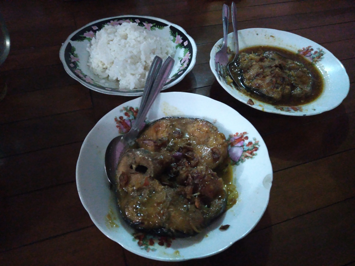 インドネシアのウナギ料理 ジョグジャ日記 Loro
